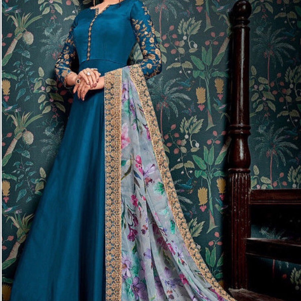 Long Satin Abaya Style Dress Size 38
